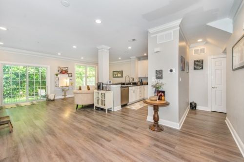 810 Donato Cir, Scotch Plains NJ 07076-1072 exterior