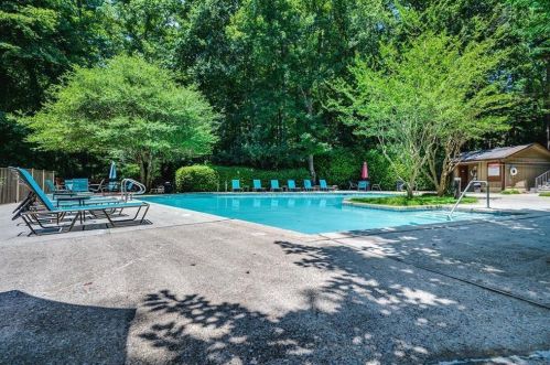 305 Dunbar Dr, Atlanta GA 30338-6500 exterior