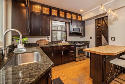 2867 Superior St, Milwaukee WI  53207-2550 exterior