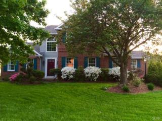 271 Longwood Dr, Bethlehem, PA 18020-9564