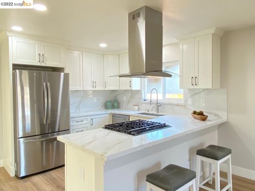 1834 Elkwood Dr, Concord CA  94519-1122 exterior