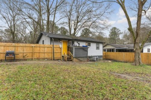 2576 Abner Pl, Atlanta GA  30318-9202 exterior