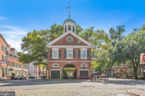 200 Locust St, Philadelphia PA  19106-3915 exterior