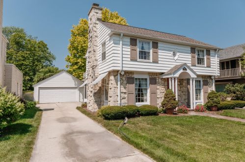 2611 Pasadena Blvd, Milwaukee WI 53226-1950 exterior