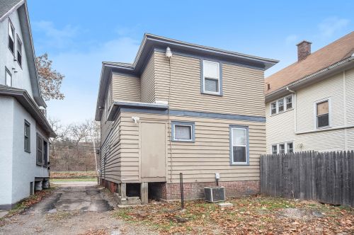 629 Davis St, Kalamazoo, MI 49007-5012