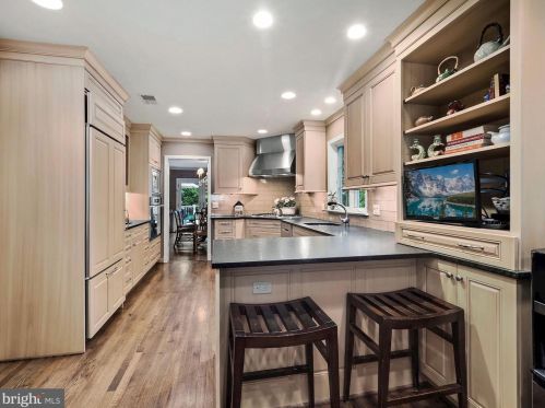 4212 48 Pl, Washington DC 20016-2338 exterior