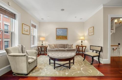 102 Myrtle St, Boston MA exterior