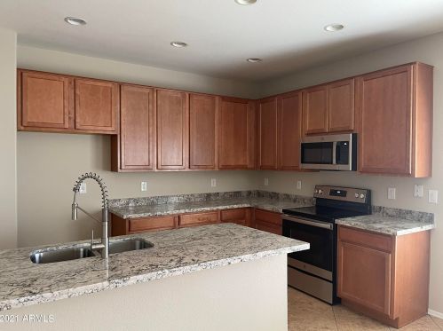 7126 21 Dr, Phoenix AZ 85015-4501 exterior