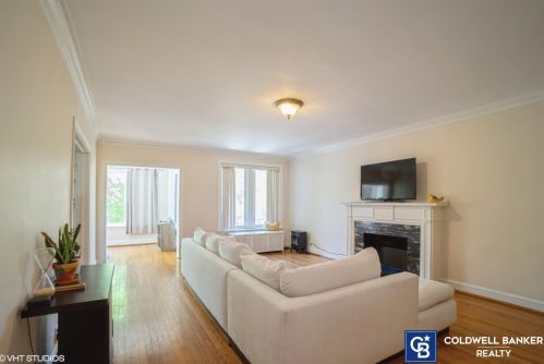 6829 Paxton Ave, Chicago IL 60649-3212 exterior