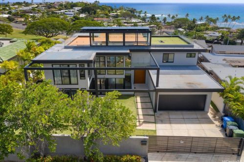 3849 Poka St, Honolulu, HI 96816-4407