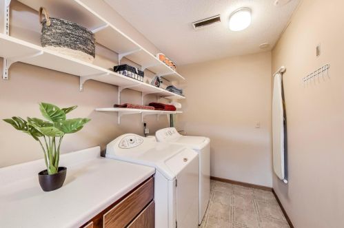 1975 Betty Jane Ct, Saint Paul MN 55109 exterior