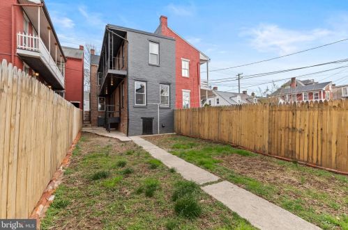 460 Queen St, Lancaster PA  17603-5618 exterior