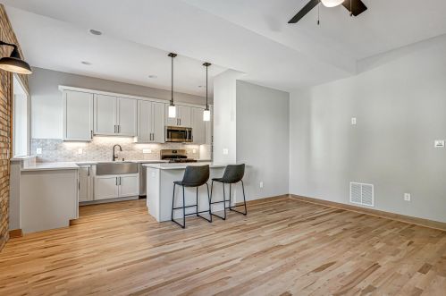 1411 Potter Ave, Milwaukee WI 53207-2115 exterior