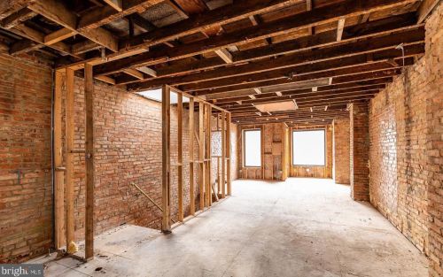 1709 Capitol St, Washington DC 20002-1015 exterior