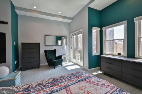 1513 Bainbridge St, Philadelphia PA 19146-2130 exterior