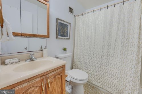 6386 Patience Ct, Alexandria VA 22315-3426 exterior