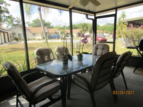 1357 Rivergreen Cir, Fort Pierce FL 34952-4131 exterior