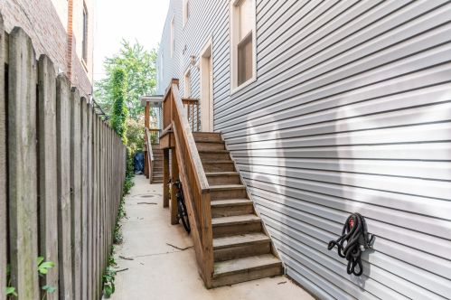 1843 Thomas St, Chicago IL  60622-3776 exterior