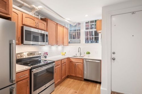 21 Temple St, Boston, MA