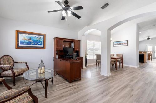 2722 Braddock St, Tampa FL 33607-1107 exterior