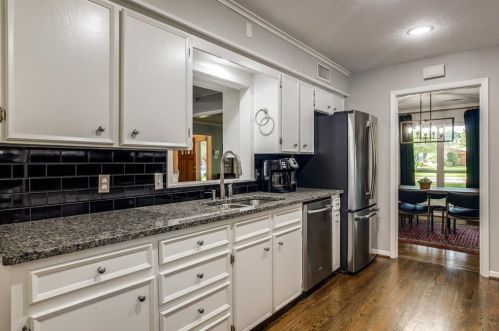 6305 Chesley Ln, Dallas TX 75214-2116 exterior