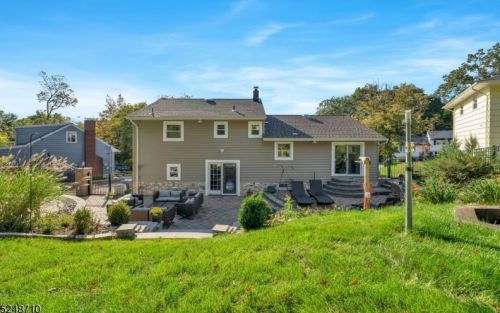 36 Aspen Rd, Town Center NJ 07052-1201 exterior