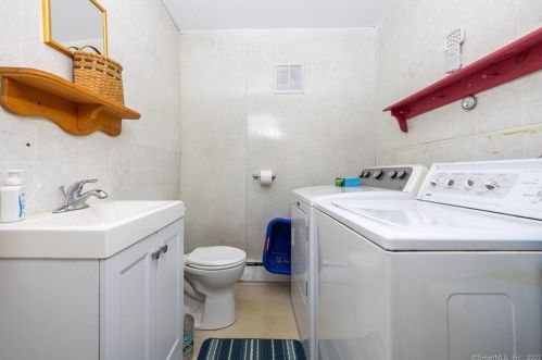 14 Loren Cir, Windsor CT 06095-1011 exterior