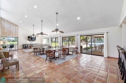 7200 2nd Ave, Boca Raton FL 33487-2335 exterior