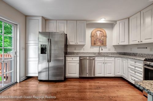 77 Ironwood Ct, Middletown NJ 07748-1917 exterior