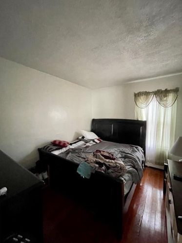 15 Julian St, Providence RI 02909-2715 exterior