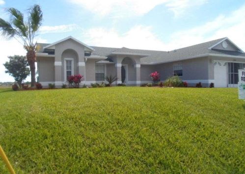 790 College Park Rd, Fort Pierce FL  34953-3330 exterior