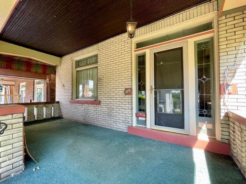 119 Elmont St, Pittsburgh, PA 15205-3647