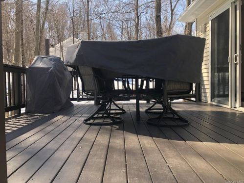 69 Un School Rd, Montgomery NY 12549-2318 exterior