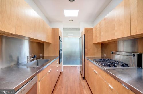 3206 Rowland Pl, Washington DC 20008-3236 exterior