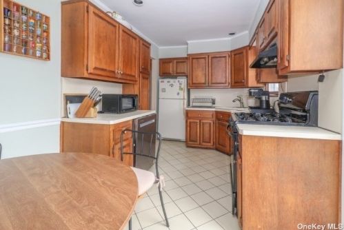 408 17 St, Babylon NY 11704-2603 exterior