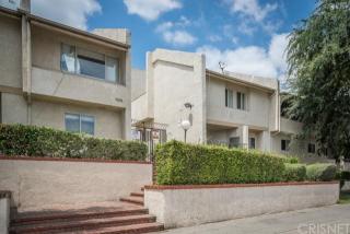 7631 Reseda Blvd, Los Angeles CA  91335-2824 exterior