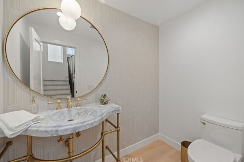 10464 Caribou Way, Tustin CA  92782-1470 exterior