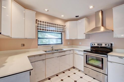 6926 Grande Dr, Boca Raton FL 33433-2735 exterior