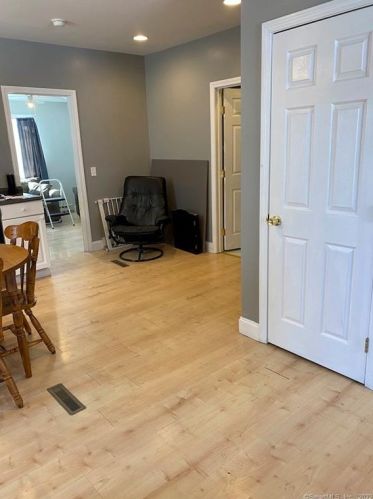 105 State Ave, Killingly CT 06241-2013 exterior