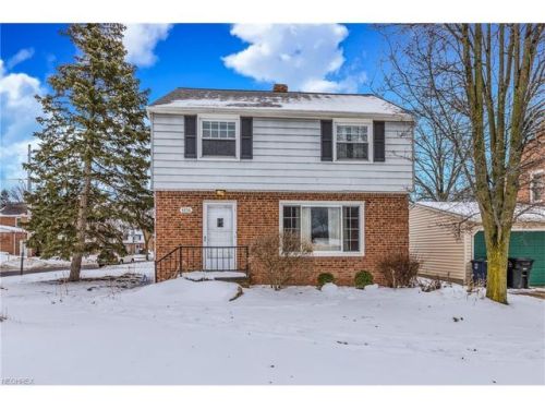 4856 Edsal Dr, Cleveland, OH 44124-2303
