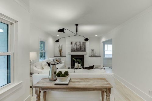 239 Midvale Dr, Atlanta GA  30342-3326 exterior