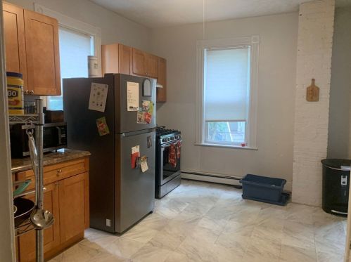 32 Cottage St, Boston, MA