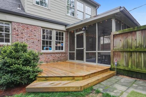 1007 Eulalia Rd, Atlanta GA 30319-1307 exterior