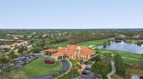 7331 Lantana Cir, Naples FL 34119-9809 exterior