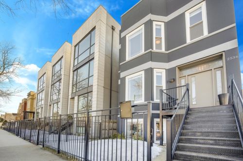 2536 Linden Pl, Chicago IL 60647-2626 exterior