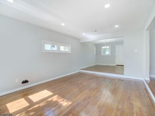 2215 Newark Ave, Scotch Plains NJ  07076-4672 exterior