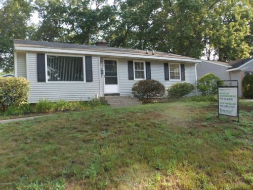 1501 Southlawn Dr, Wyoming MI  exterior