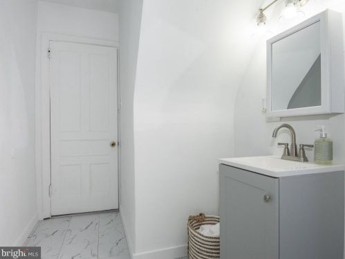 824 Chestnut St, Lancaster PA  17602-3128 exterior