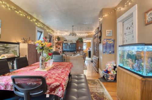 947 Fremont Ave, Grand Rapids MI 49504-4367 exterior