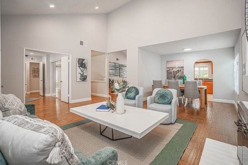 1301 Eltham Pl, Fullerton CA 92833-2021 exterior